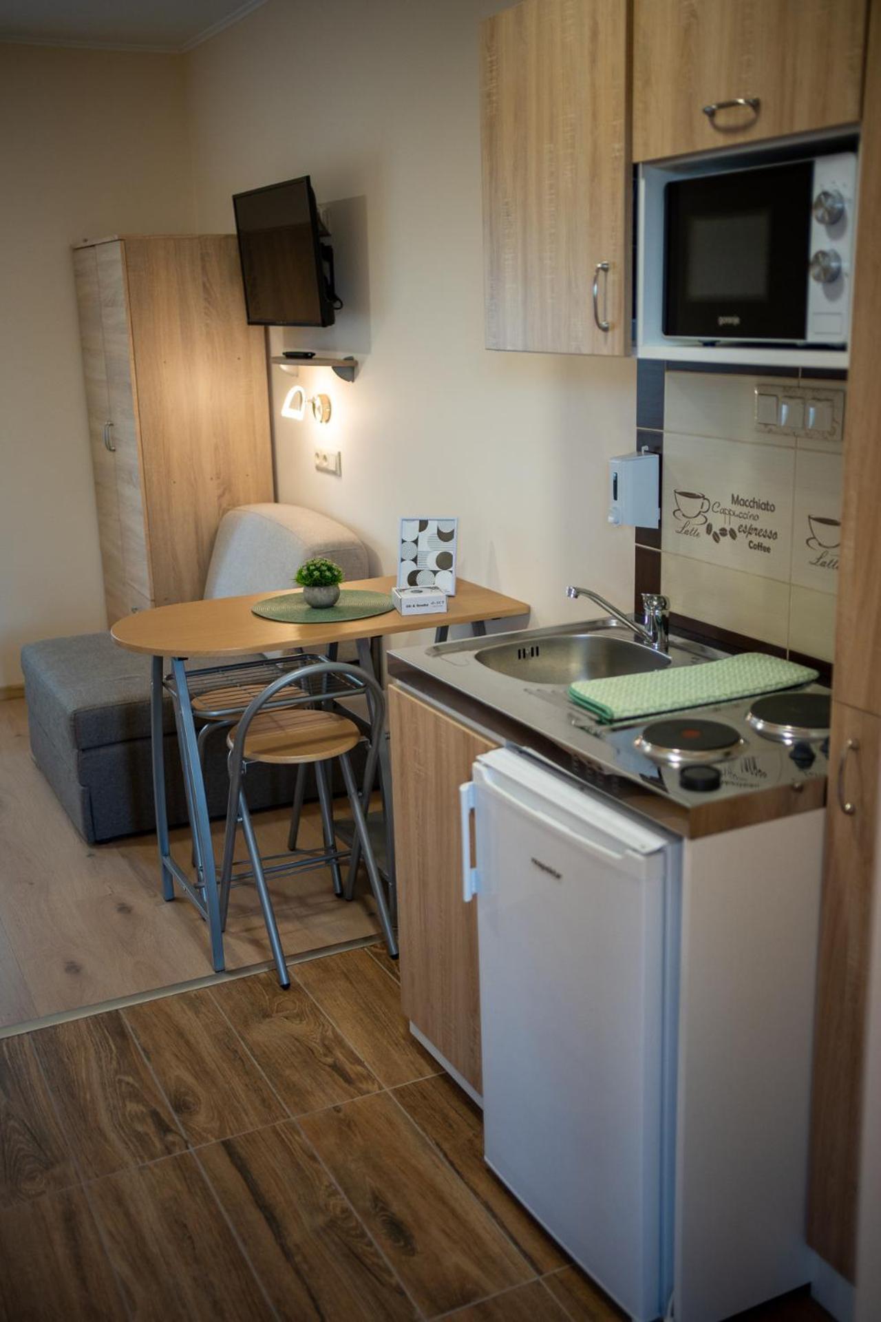 Holiday Apartmanhaz 久洛 外观 照片